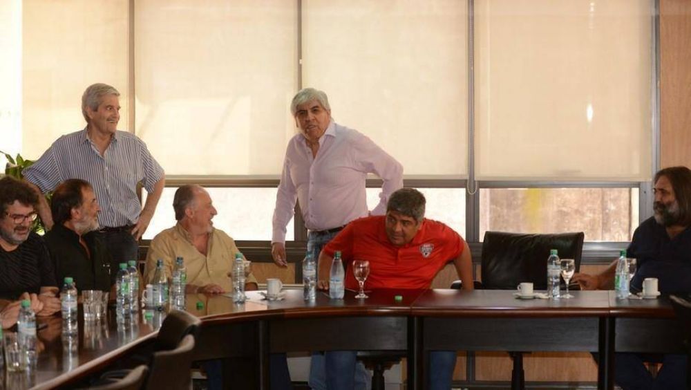 Para el Gobierno, Hugo Moyano presiona por sus causas judiciales