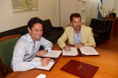 Di Cesare puso el gancho y acord� con S�nchez Zinny