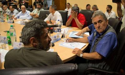 CGT, lado B: cr�ticas al �peronismo light� y a la �mesa chica� de los Gordos