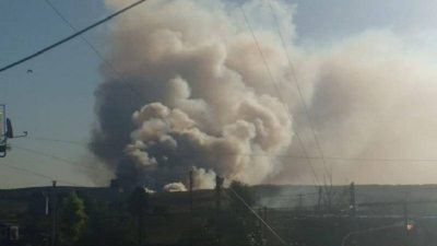 Gonz�lez Cat�n: columnas de humo en el Ceamse