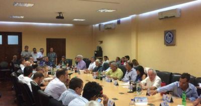 Los Gordos se plantaron y buscaron vaciarle a Moyano la reuni�n de Comisi�n Directiva de la CGT