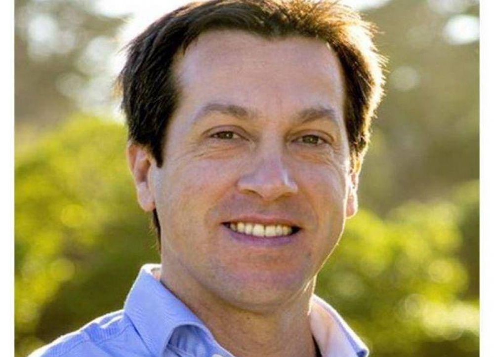 Arturo Rojas: demagogia, despidos y amigos con beneficios