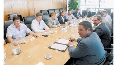 Trabajo cede y acepta incluir esquemas de ajuste por inflaci�n en nuevas paritarias