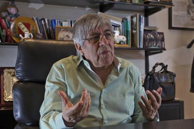 El oficialismo cierra filas contra Moyano y lo acusa de querer frenar a la Justicia