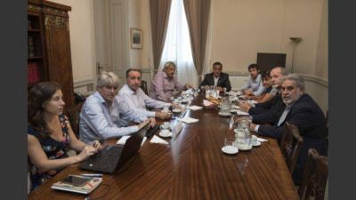 El Gobierno dividi� a gremios docentes nacionales pero no call� reclamos por paritarias