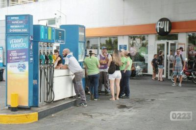 Empleados de estaciones de servicio en alerta: realizan retenci�n de tareas ante la falta de avances en la paritaria