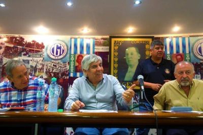 Lavado de dinero, desv�o de fondos, OCA y facturas truchas: las causas que acercan a Moyano a la c�rcel