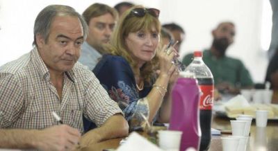 Con una cumbre en Azul, los intendentes del interior formalizan su bloque y se constituyen en un foro