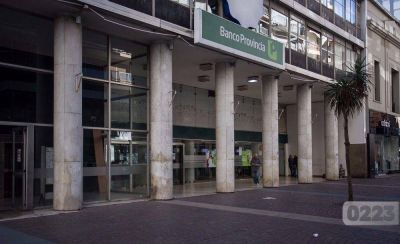 En la primera jornada de paro en el Banco Provincia, el acatamiento fue del 100%