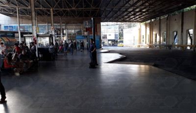 Un paro afecta a una de las l�neas de micros para viajar a Capital