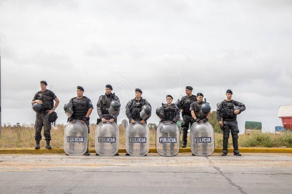 Camioneros siguen en rotondas. No hubo inconvenientes ni problemas con las fuerzas de seguridad