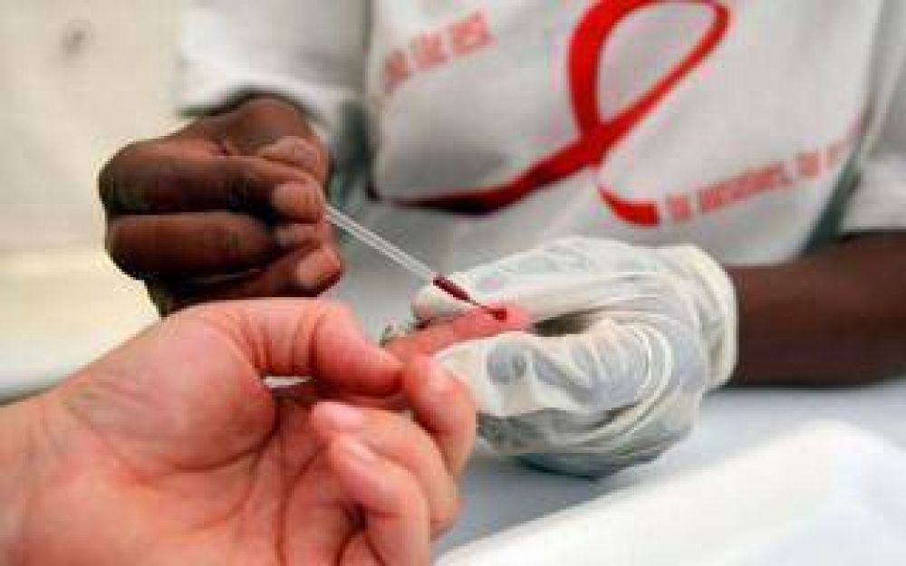 Escobar: Sujarchuk inaugur un consultorio mvil para detectar gratuitamente el virus de HIV