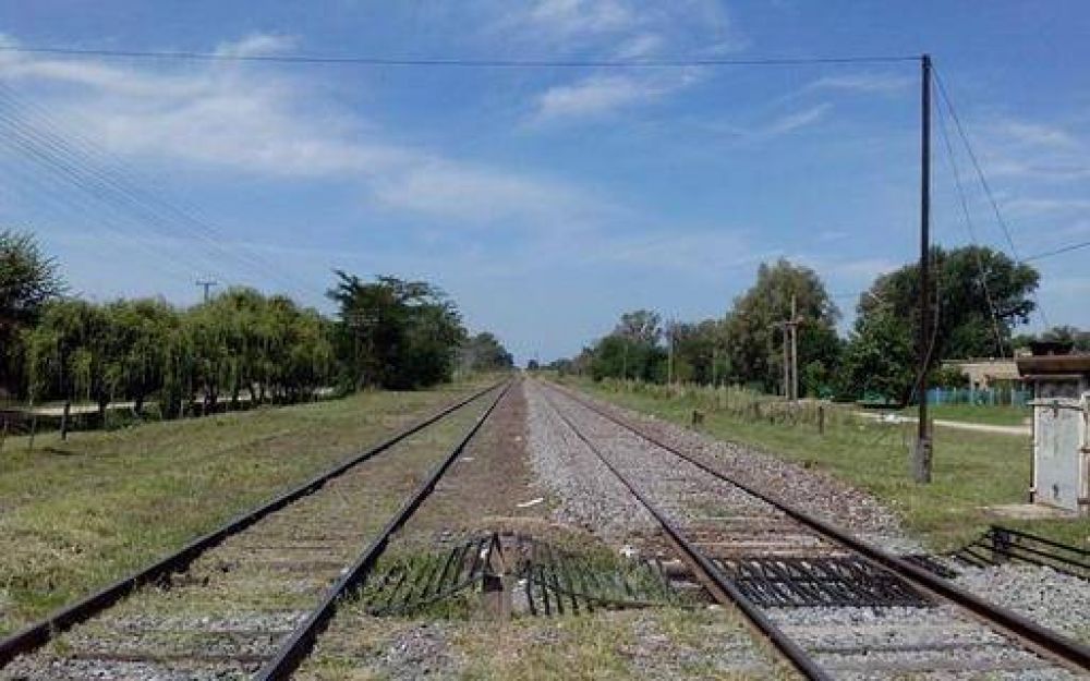Ingenieros bregan por �regularizar los servicios hist�ricos directos� ferroviarios a Once