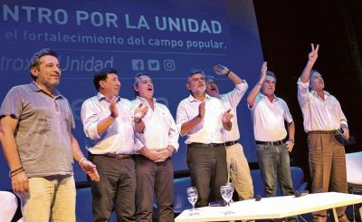 La unidad peronista sale de gira