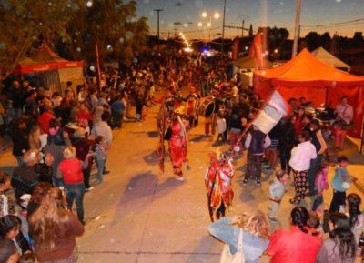 L�pez acompa�� el cierre del Carnaval de Quequ�n 2018