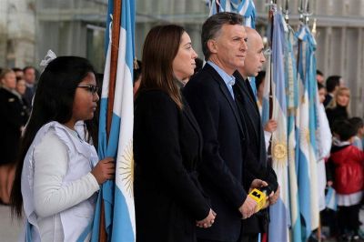 Macri y Vidal, apoyo mutuo con mensajes a los gremios