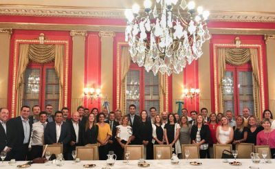 Dom�nguez Yelpo particip� de una reuni�n con Mar�a Eugenia Vidal