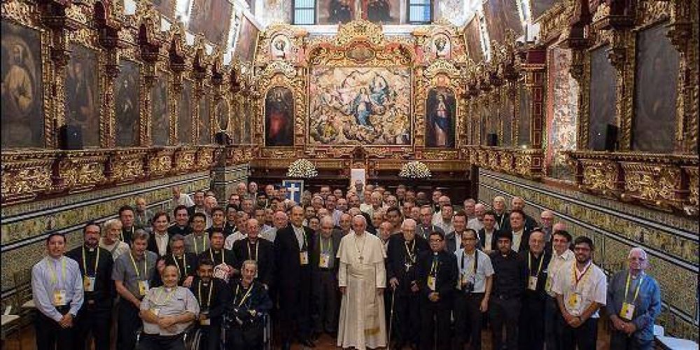 El Papa confiesa que cada viernes se rene con vctimas de abusos sexuales