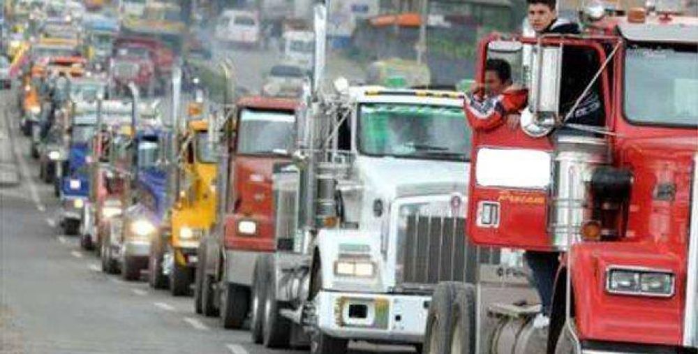 Costos de transporte de carga por carretera en Colombia subieron 4,72% en 2017