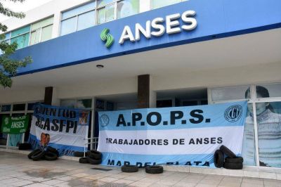 Acusan a jefa de la Anses de �desp�tica y violenta�