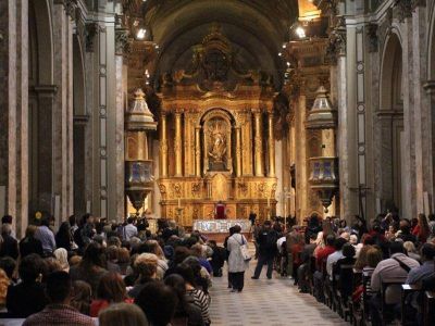 Seg�n un estudio, las instituciones religiosas tienen m�s participaci�n social que los partidos pol�ticos