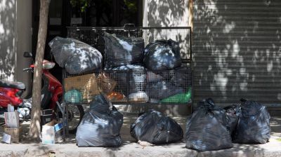 Bah�a, tapada de basura: vecinos de m�s de 25 barrios reclaman por la falta de recolecci�n
