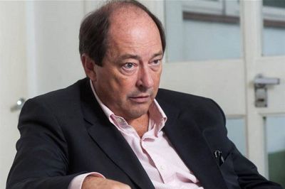 El silencioso alejamiento de Ernesto Sanz del Gobierno