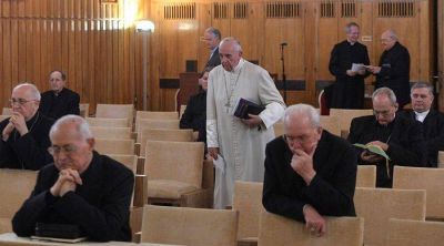 El Papa da inicio a sus ejercicios espirituales de Cuaresma junto a miembros de la Curia
