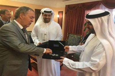 Schiaretti gestion� en Abu Dabi el financiamiento de acueductos