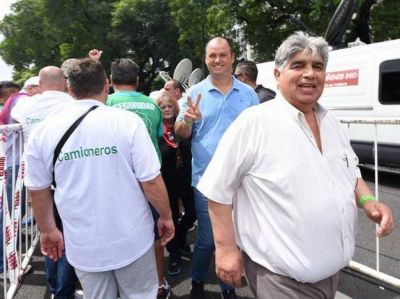 Rigane llam� a convocar a un paro general si el gobierno no cambia el rumbo