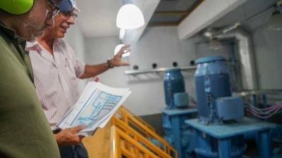 Con una obra, buscan poner fin a un viejo problema en Caseros: la falta de agua durante el verano