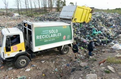 En diez d�as se har� cargo Ceamse del basural