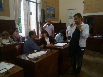 Basura: seleccionan la ruta m�s cara; raros entretelones; todos los votos