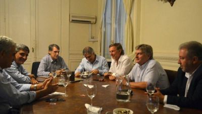 Diputados alineados a los gobernadores del PJ piden al Presidente 