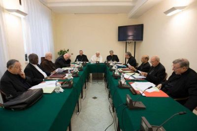 C9: Reflexi�n sobre las Conferencias episcopales y la descentralizaci�n