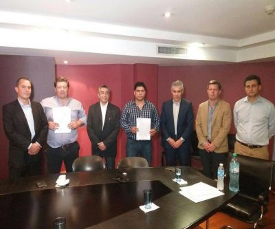 YPF confirm� que invertir� m�s de 340 millones de d�lares y que se retrotraen los telegramas de despidos