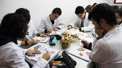 Para que no abandonen: los estudiantes de Medicina podr�n cambiar de universidad con m�s facilidad
