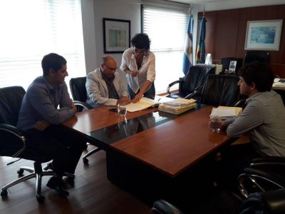 �Qui�nes ser�n favorecidos por la firma que puso Reino?
