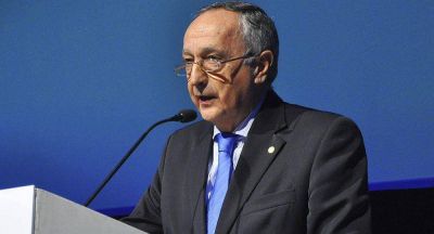 La UIA llam� a 