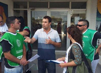 Jornada provincial de lucha: ATE concentr� en la puerta del Consejo Escolar