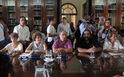 Tras el paro, el Gobierno bonaerense convoc� a los docentes a una mesa t�cnica salarial