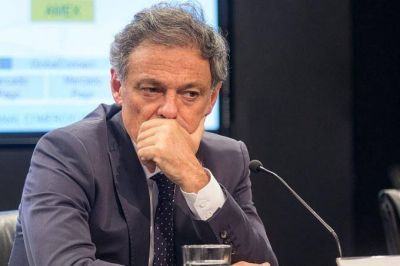 Industriales textiles le respondieron al ministro Cabrera y ensancharon la grieta con el gobierno