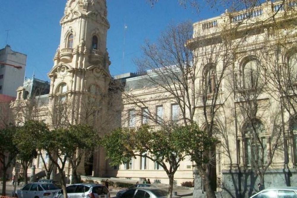 Municipales de Bahía Blanca realizarán medidas de fuerza en reclamo de aumento salarial