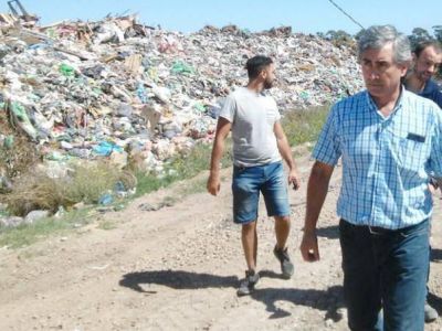 Marcelo Fern�ndez (AM) denunci� penalmente a Arroyo y Leitao por el basural