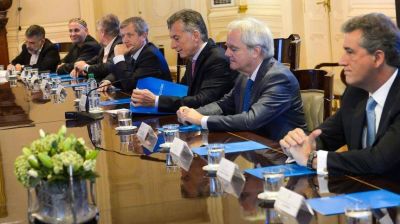 Encuesta: el 63% eval�a en forma negativa la pol�tica econ�mica del Gobierno