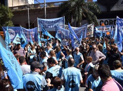 15% con cl�usula gatillo para los docentes de C�rdoba