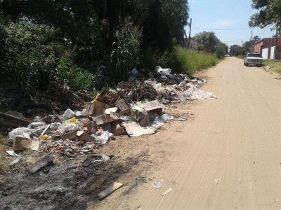 Apuntan a concientizar para eliminar basurales