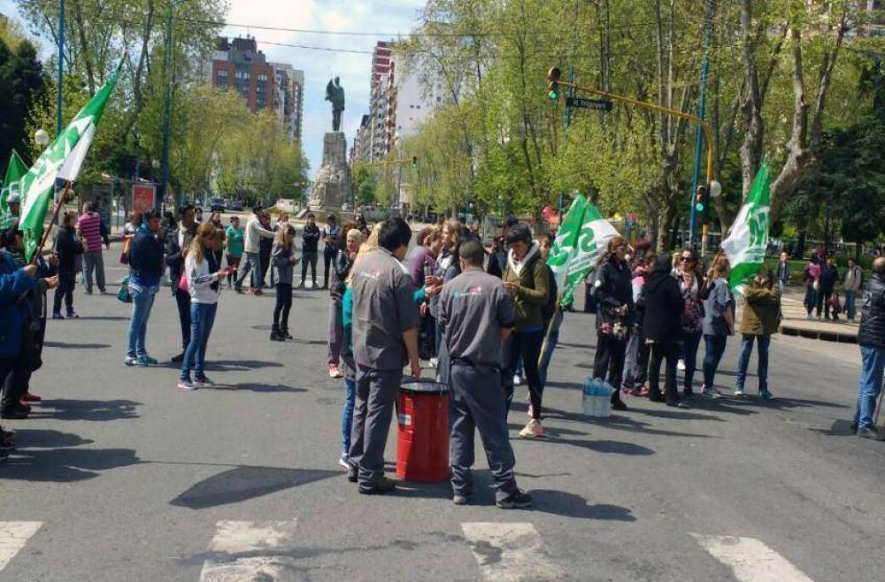 Comerciantes piden �compensaci�n econ�mica� por las manifestaciones