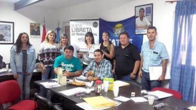 El RENATRE capacit� sobre el uso de la Nueva Libreta de Trabajo Rural 
