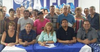 Docentes chaque�os paran por 48 horas y rechazan la oferta salarial del 10%